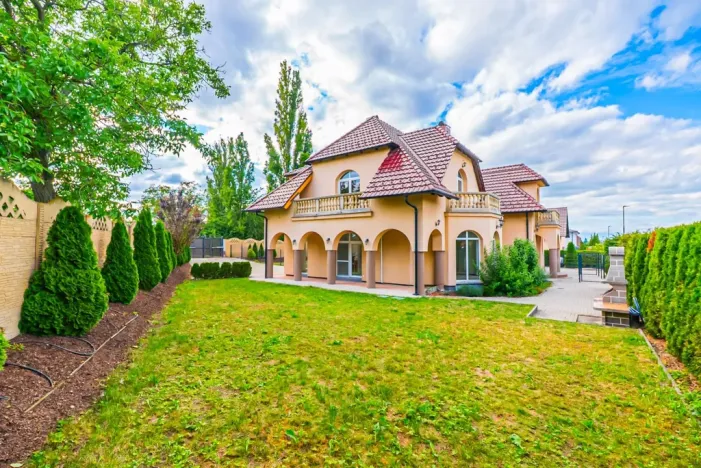 Prodej bytu 3+1, Buštěhrad, Topolová, 107 m2