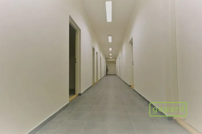 Pronájem obchodního prostoru, Praha - Černý Most, Kpt. Stránského, 22 m2