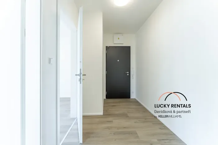 Pronájem bytu 2+kk, Praha - Vysočany, Pod Harfou, 38 m2