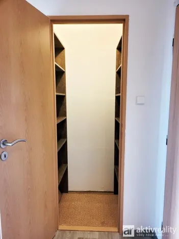 Pronájem bytu 2+1, Neratovice, Mládežnická, 52 m2
