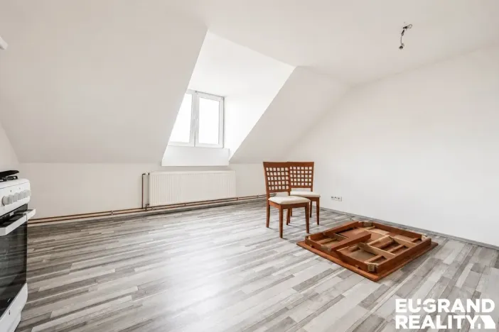 Prodej ubytování, Šluknov, nám. Míru, 330 m2
