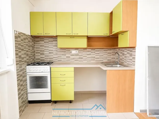 Prodej bytu 1+kk, Znojmo, Pražská sídl., 21 m2