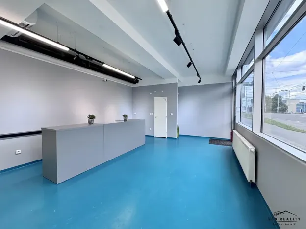 Pronájem obchodního prostoru, Pardubice, Bělehradská, 35 m2