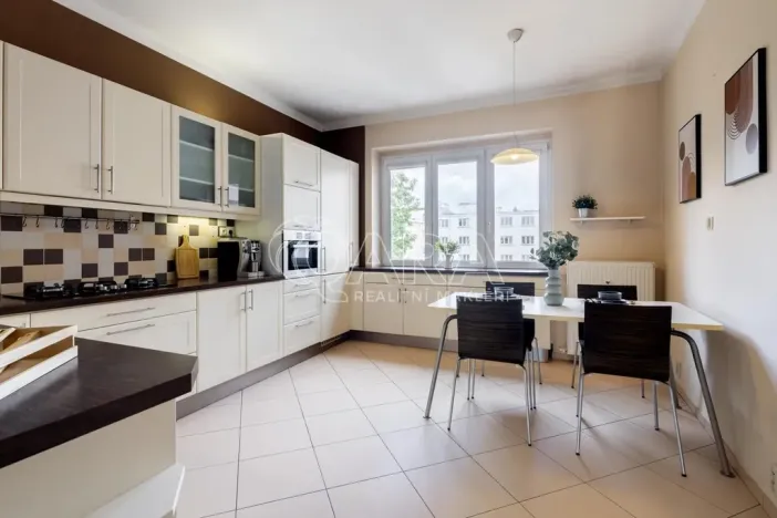 Prodej bytu 2+1, Praha - Žižkov, Biskupcova, 82 m2