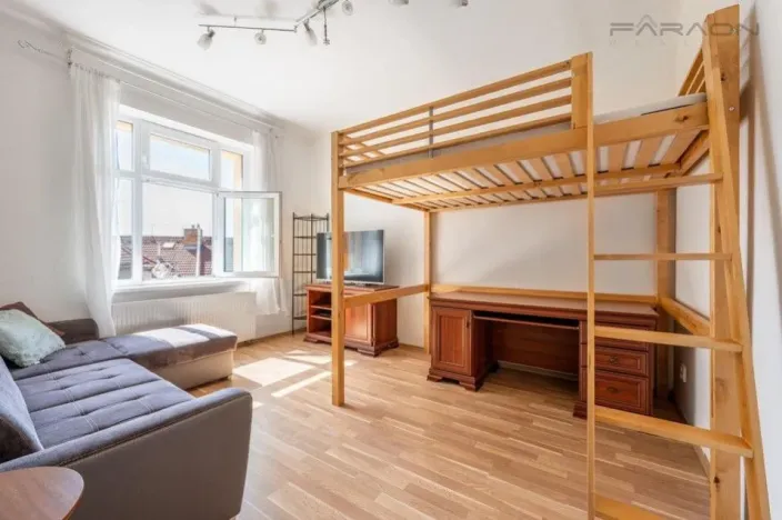 Prodej bytu 2+kk, Praha - Libeň, Zenklova, 30 m2