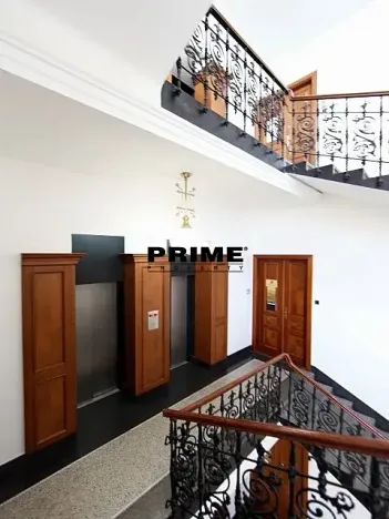 Pronájem kanceláře, Praha - Nové Město, Lazarská, 189 m2