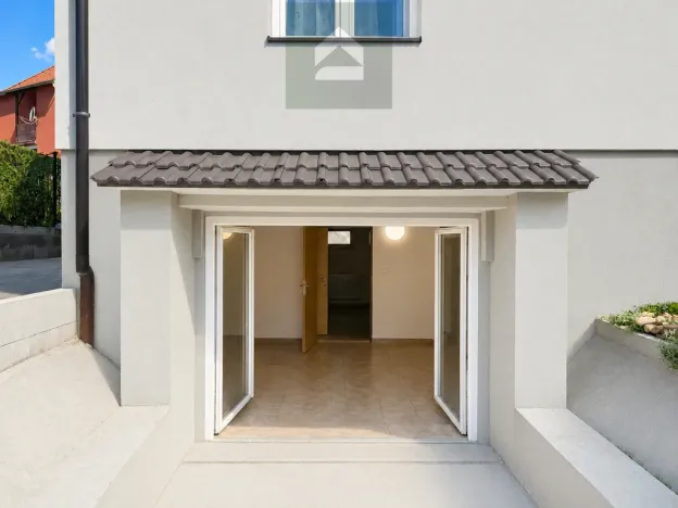 Prodej rodinného domu, Plzeň - Doudlevce, Zborovská, 200 m2