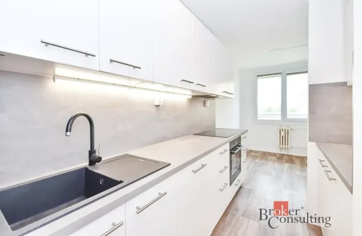 Pronájem bytu 3+1, Praha - Horní Měcholupy, Parmská, 80 m2