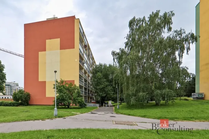 Pronájem bytu 3+1, Praha - Horní Měcholupy, Parmská, 80 m2