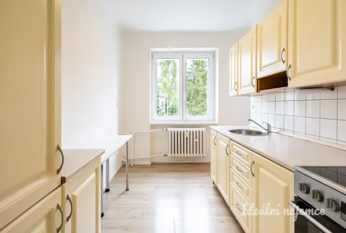 Pronájem bytu 2+1, Praha - Podolí, Dvorecká, 57 m2