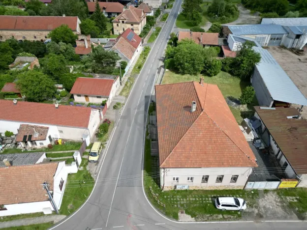 Prodej komerčního pozemku, Hořany, 563 m2