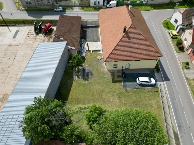 Prodej komerčního pozemku, Hořany, 563 m2