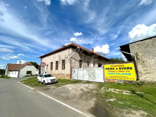 Prodej komerčního pozemku, Hořany, 563 m2