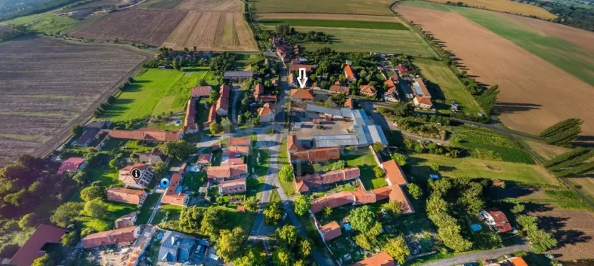 Prodej komerčního pozemku, Hořany, 563 m2
