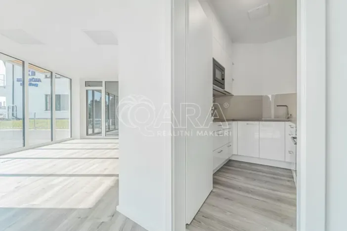 Pronájem kanceláře, Praha - Stodůlky, Za Lužinami, 96 m2