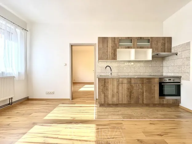Pronájem bytu 2+kk, Náchod, Žižkova, 48 m2