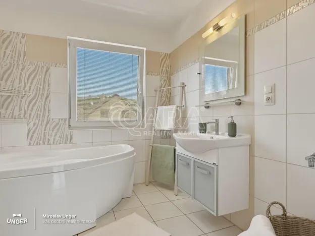 Prodej rodinného domu, Květnice, Slunečnicová, 93 m2