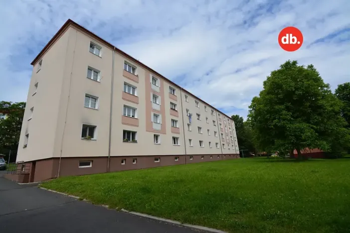 Prodej bytu 2+1, Ostrov, Luční, 64 m2