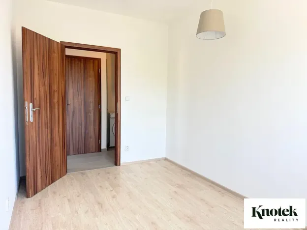 Pronájem bytu 2+1, Brno, Kobylnická, 32 m2