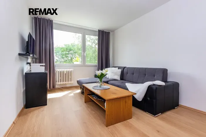 Pronájem bytu 2+kk, Praha - Stodůlky, Klukovická, 42 m2