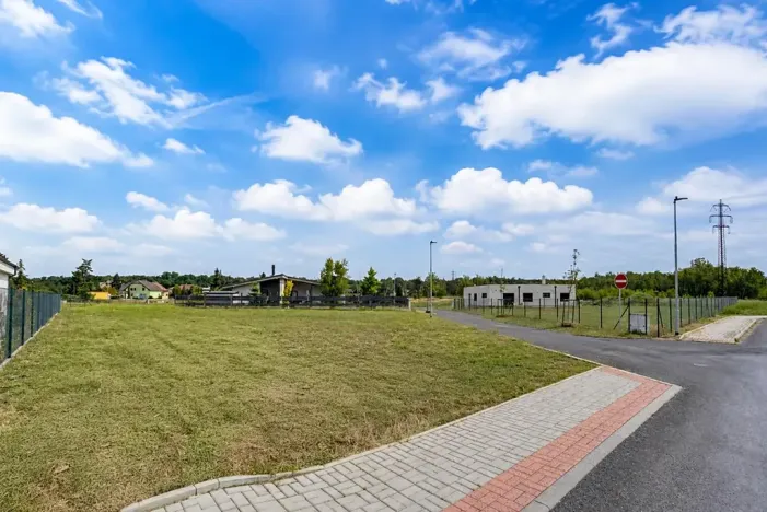 Prodej pozemku pro bydlení, Káraný, Okružní, 733 m2