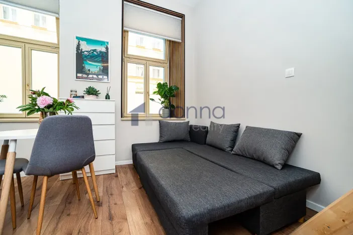 Pronájem bytu 1+kk, Praha, Přibyslavská, 26 m2