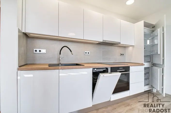 Prodej bytu 2+kk, Ostrava - Moravská Ostrava, Varenská, 36 m2