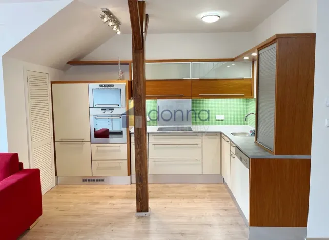 Pronájem bytu 4+kk, Praha, Pod Kavalírkou, 100 m2