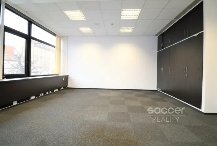 Pronájem kanceláře, Praha - Libeň, Sokolovská, 35 m2