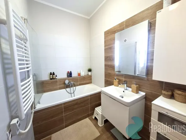 Pronájem bytu 1+1, České Budějovice, Komenského, 47 m2