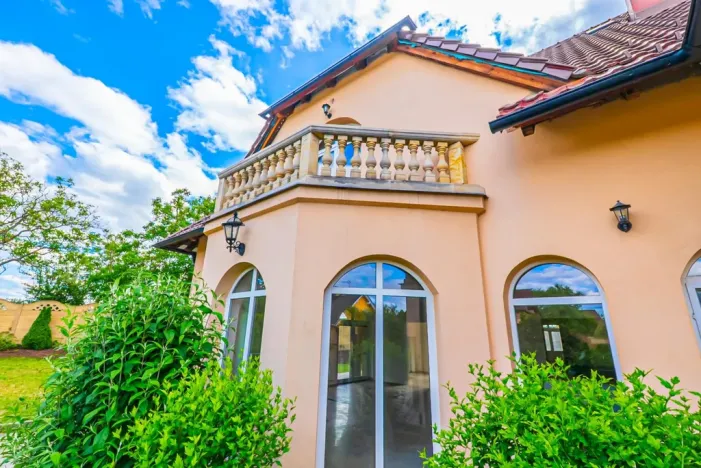 Prodej bytu 3+1, Buštěhrad, Topolová, 106 m2