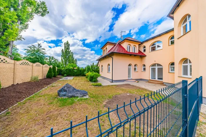 Prodej bytu 3+1, Buštěhrad, Topolová, 106 m2