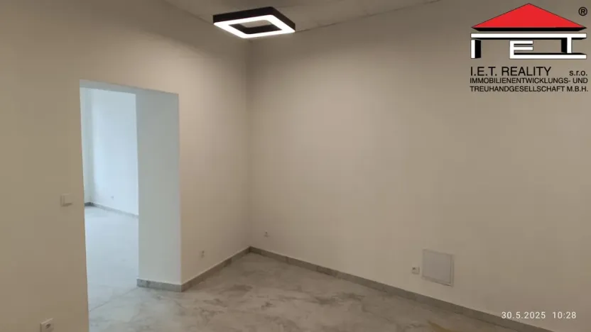 Pronájem obchodního prostoru, Opava, Olomoucká, 94 m2
