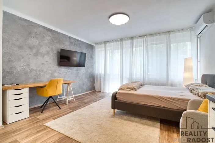 Pronájem bytu 1+kk, Ostrava - Poruba, Studentská, 31 m2