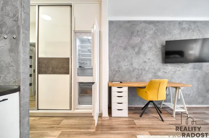 Pronájem bytu 1+kk, Ostrava - Poruba, Studentská, 31 m2