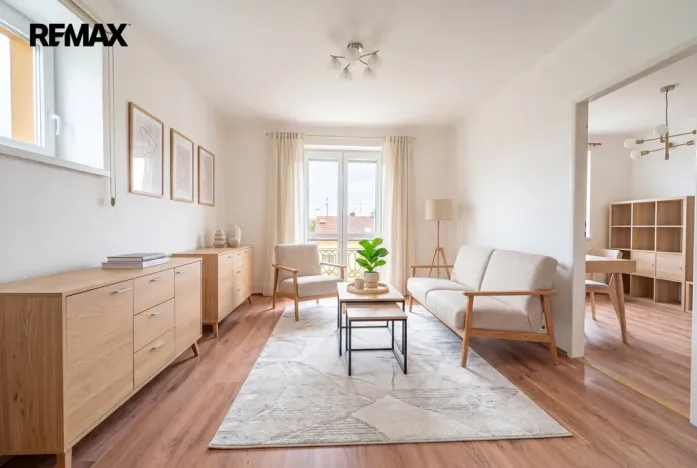 Prodej bytu 3+1, Mníšek pod Brdy, 5. května, 55 m2