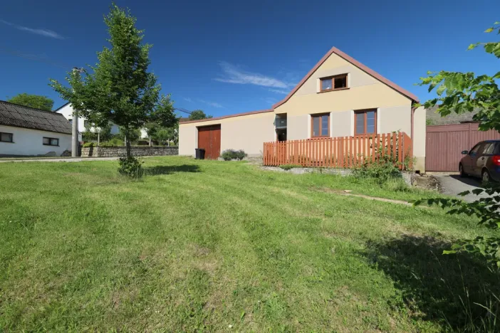 Prodej rodinného domu, Zahrádky - Horní Dvorce, 180 m2