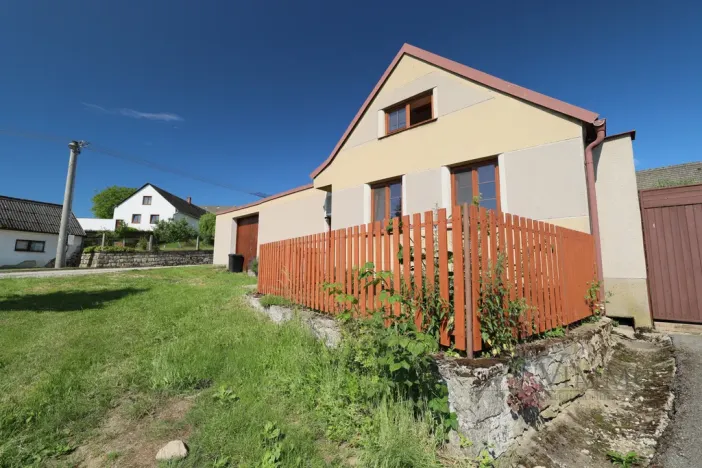 Prodej chalupy, Zahrádky - Horní Dvorce, 180 m2