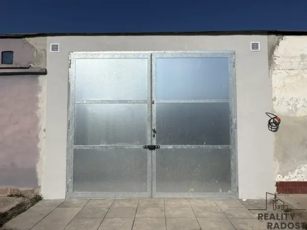 Pronájem garáže, Hodonín, 23 m2
