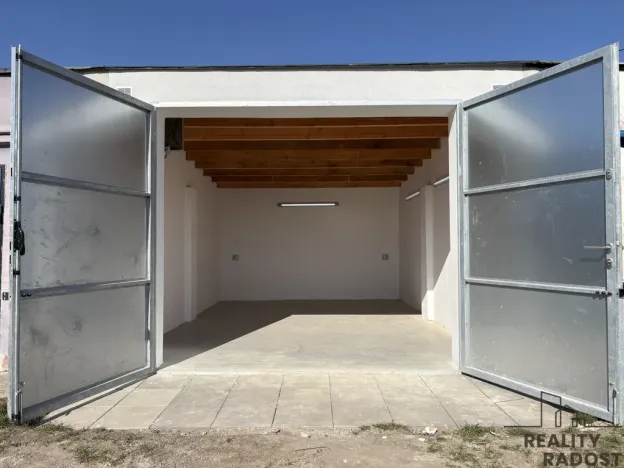 Pronájem garáže, Hodonín, 23 m2