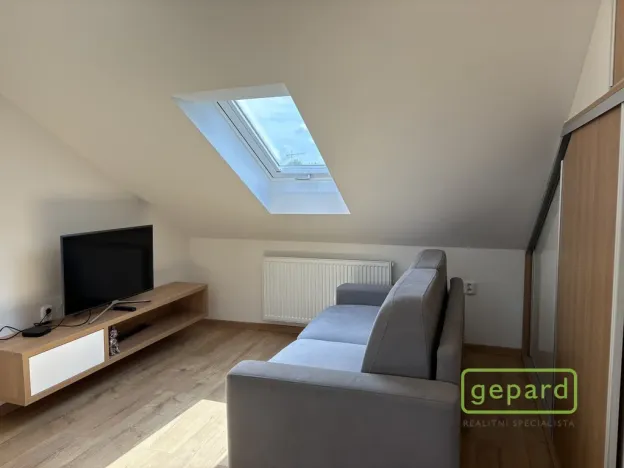 Pronájem bytu 2+1, Olomouc, Matěje z Janova, 40 m2