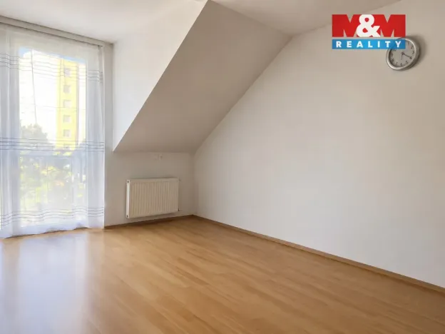 Pronájem bytu 2+kk, Znojmo, náměstí Svobody, 46 m2
