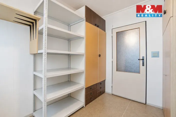 Prodej bytu 2+1, Kralupy nad Vltavou - Lobeček, Krakovská, 40 m2