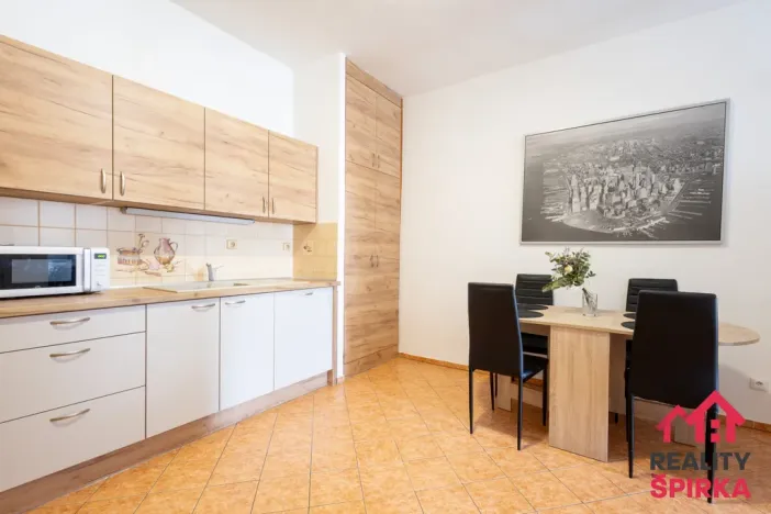 Prodej komerční nemovitosti, Moravská Třebová - Město, nám. T. G. Masaryka, 422 m2