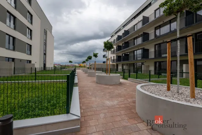 Pronájem bytu 2+kk, Plzeň - Jižní Předměstí, Železná, 63 m2