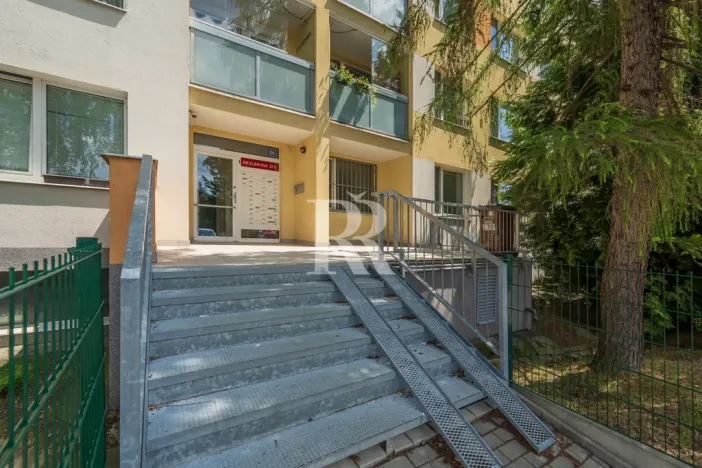Prodej bytu 3+kk, Praha - Petrovice, Rezlerova, 63 m2