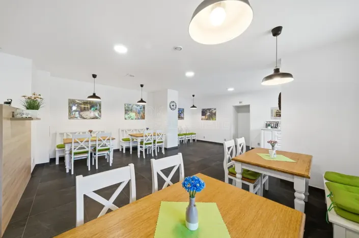 Pronájem restaurace, Hardegg Stadt,Hardegg,Rakousko, 100 m2