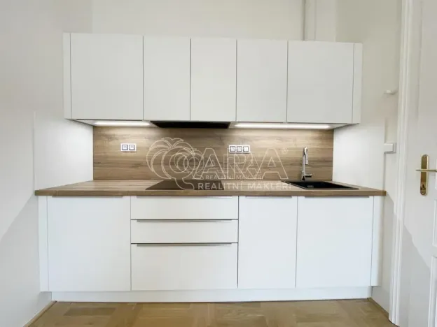 Pronájem bytu 2+kk, Praha - Nusle, Oldřichova, 38 m2