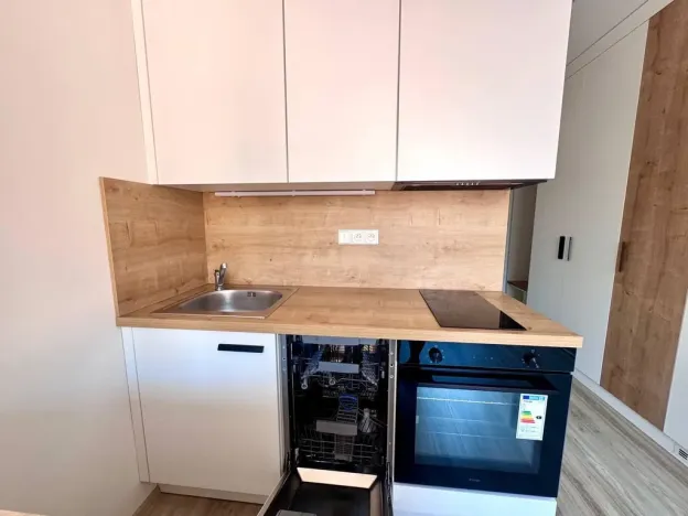 Pronájem bytu 1+kk, Praha - Smíchov, Plzeňská, 25 m2