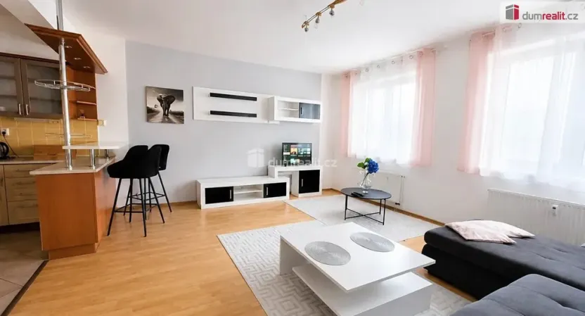 Pronájem bytu 2+kk, Praha - Dolní Chabry, Spořická, 56 m2